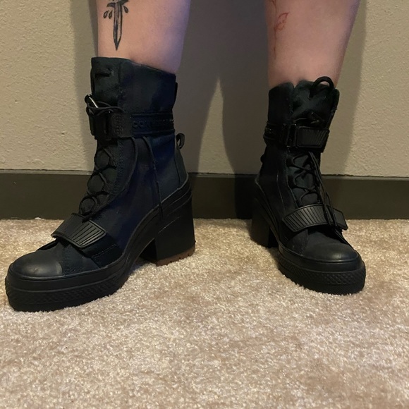converse water resistant lace up boots